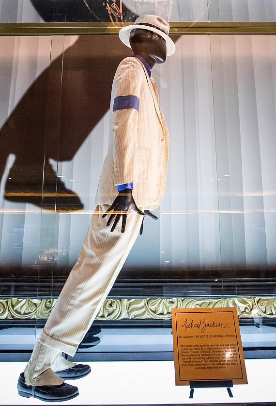 Legendary Michael Jackson Costume from “Smooth Criminal” Unveiled