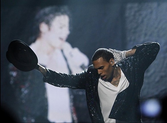 Chris Brown Samples Michael Jackson dans New Song "Had To Do It ... Désolé DJ Khaled" Cb-mj