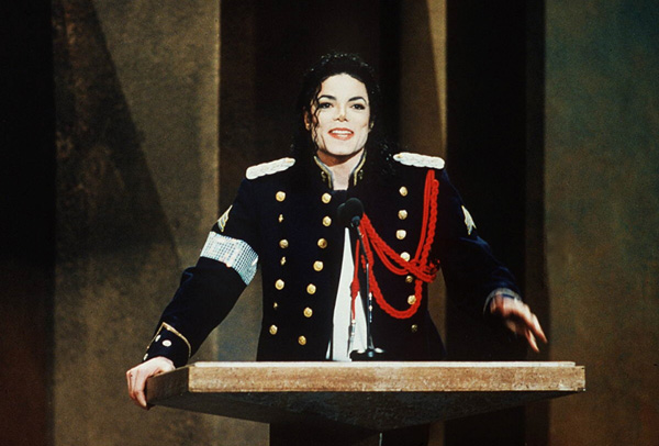 Pourquoi devriez-vous jouer la musique de Michael Jackson plus que jamais auparavant. Naacp-1