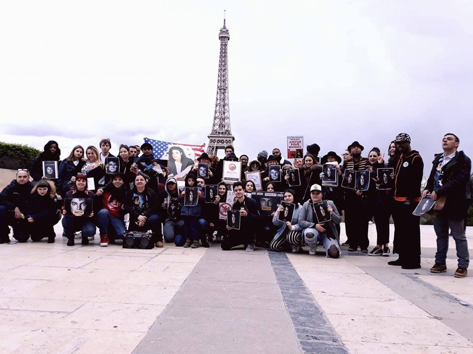 Les manifestations contre  «Leaving Neverland». continuent dans le monde entier Paris