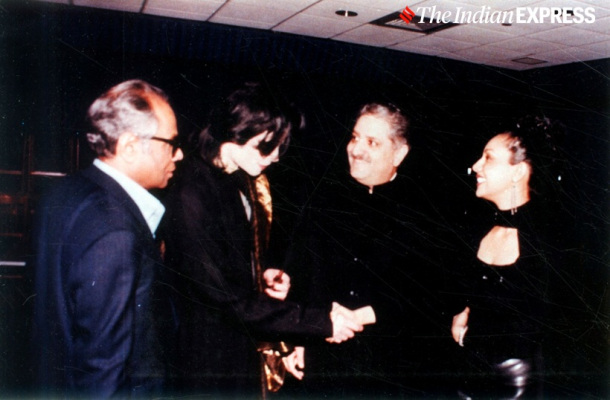 L'Indian Express a publié de rares photos de Michael Jackson. India-02