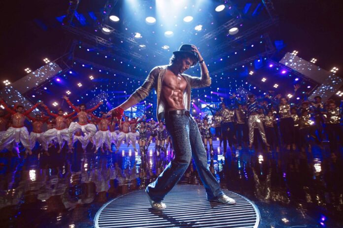 Tiger Shroff canalise Michael Jackson dans son nouveau clip TigerShroff-696x464
