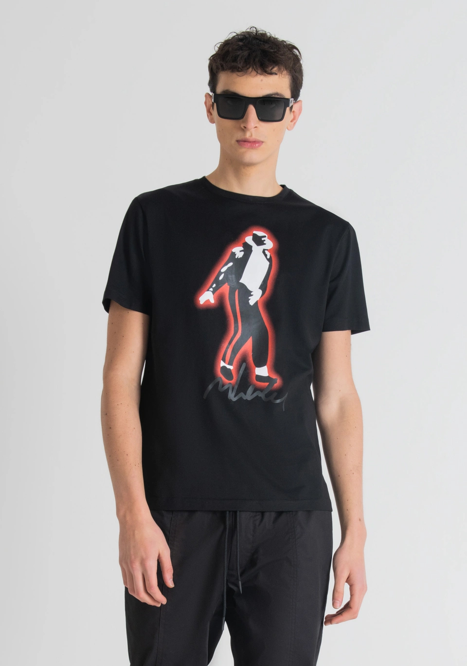 Un designer et artiste italien s'est associé pour créer un t-shirt Michael Jackson Antony-Morato04