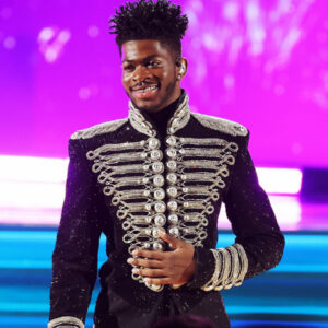 Lil Nas X canalise Michael Jackson aux Grammys Lil-Nas-x-MJ-03-300x300