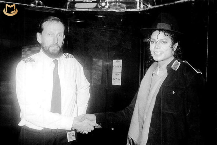 Michael Jackson sur un ferry P&O de Douvres à Calais ? MJ-on-Ferry-696x464