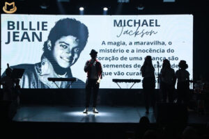Michael Jackson Christmas recital thrills audience in Brazil Beija-02-300x200